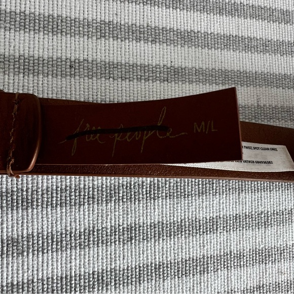 Free People NEW Women’s Monroe Leather Belt Size M/L #260124 - Picture 5 of 7